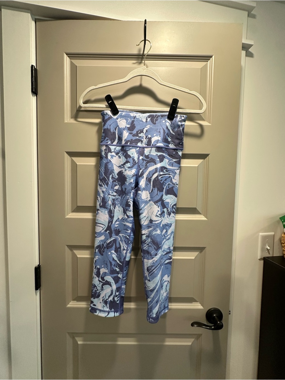 Peloton Blue Marble High-Waist Capri Leggings